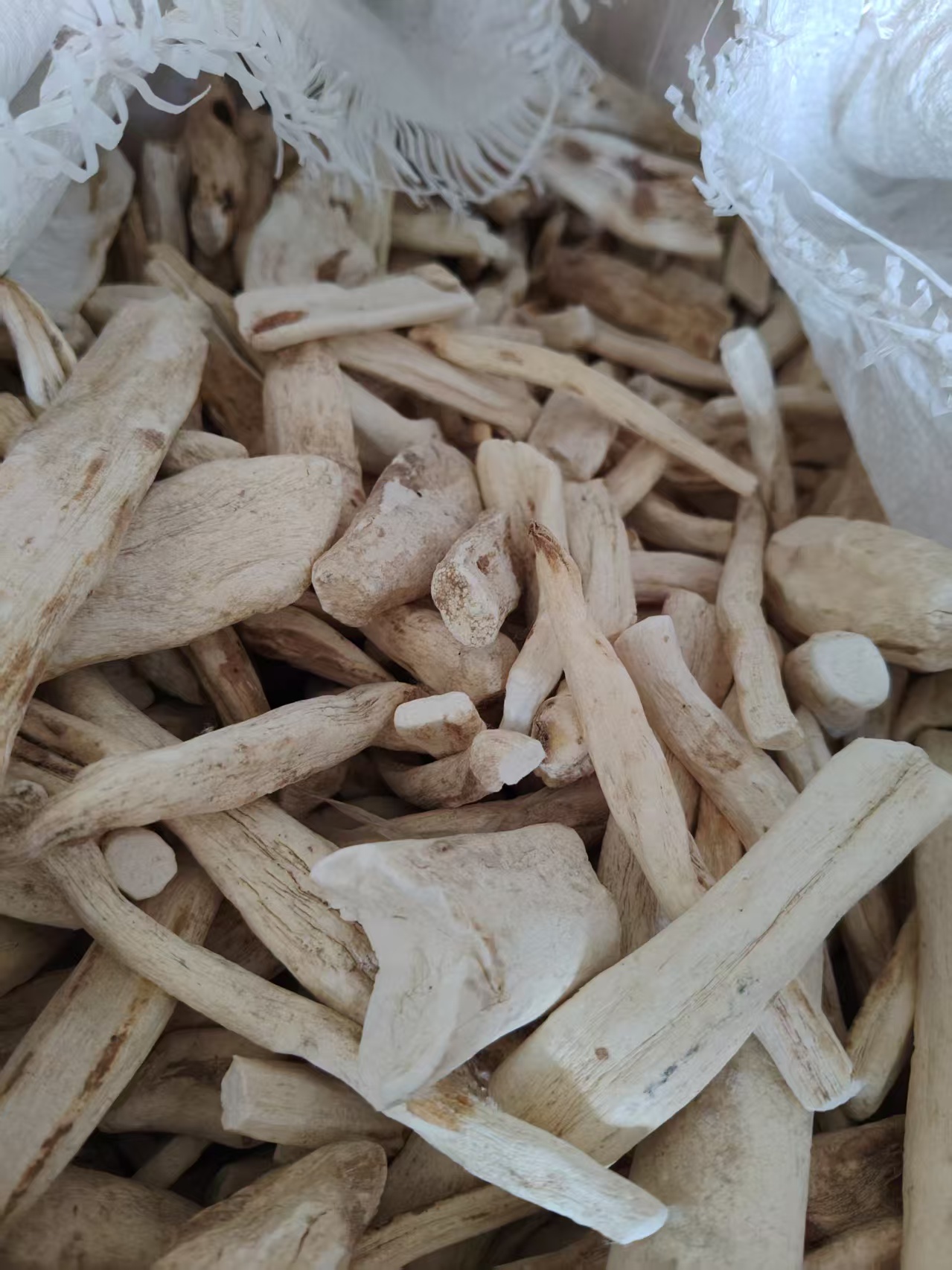 药厂投料山药个子袋装近景